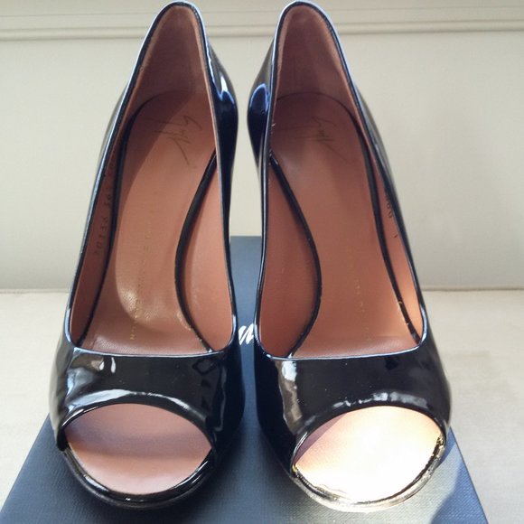 Giuseppe Zanotti Open Toe Heels - Picture 2 of 9